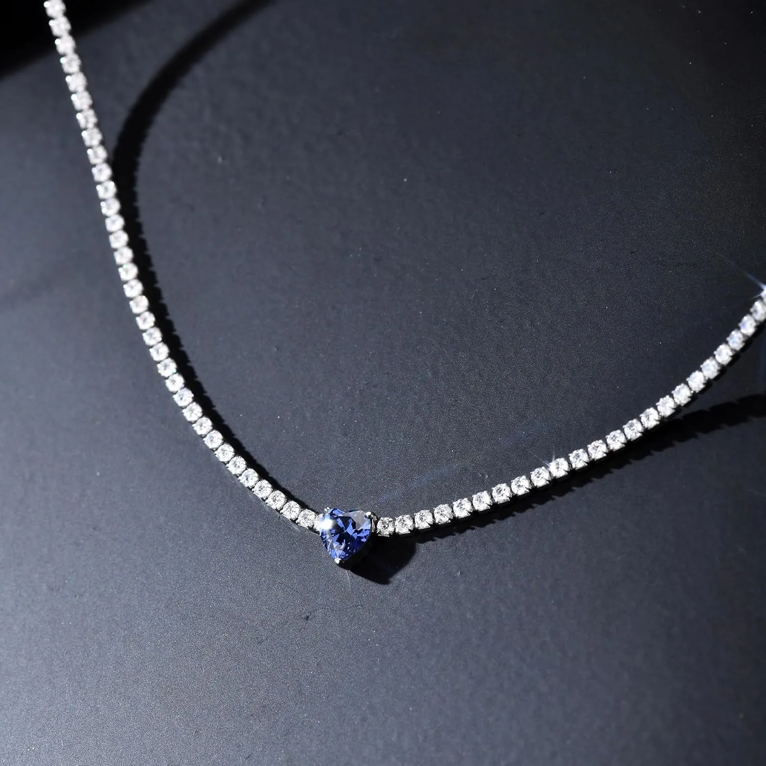 AllenCOCO Diamond Tennis Necklace 18K White Gold Plated Emerald Birthstone Necklace for Women Mothers Dainty Gold Necklace Cubic Zirconia Necklace Birthday Gifts for Women Jewelry