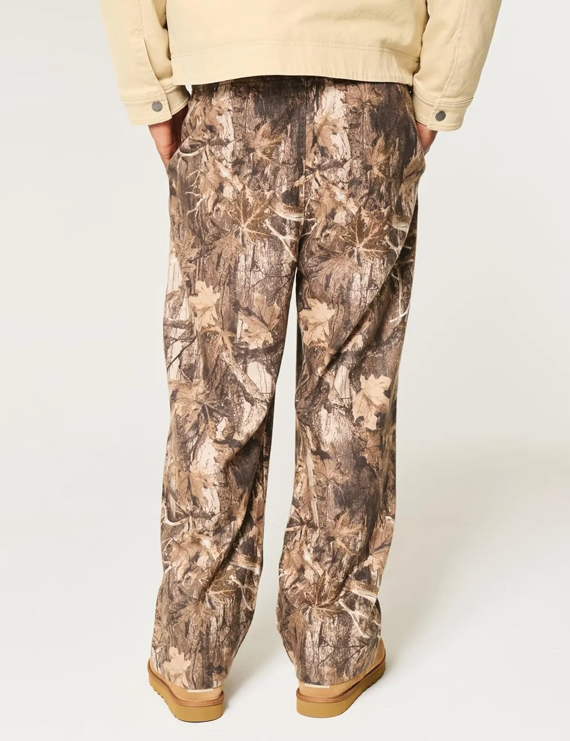 Casual Wide Leg Camo Pants for Women Baggy Elastic High Waist Fleece Sweatpants Maple Leaf Drawstring Lounge Pants