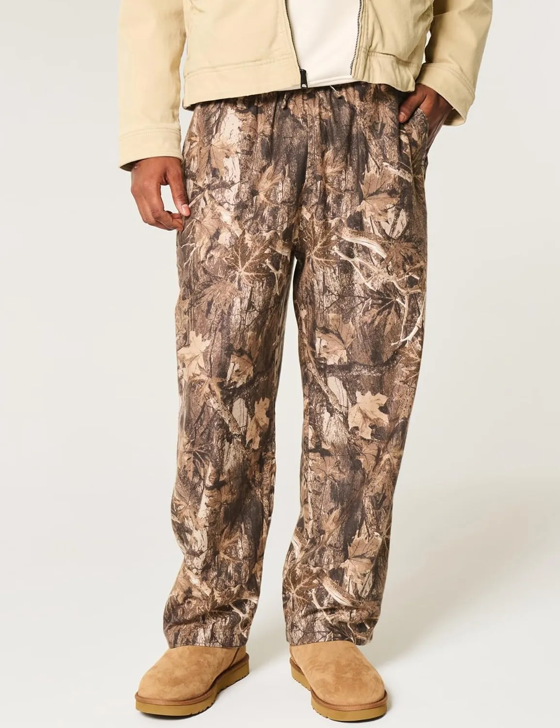 Casual Wide Leg Camo Pants for Women Baggy Elastic High Waist Fleece Sweatpants Maple Leaf Drawstring Lounge Pants