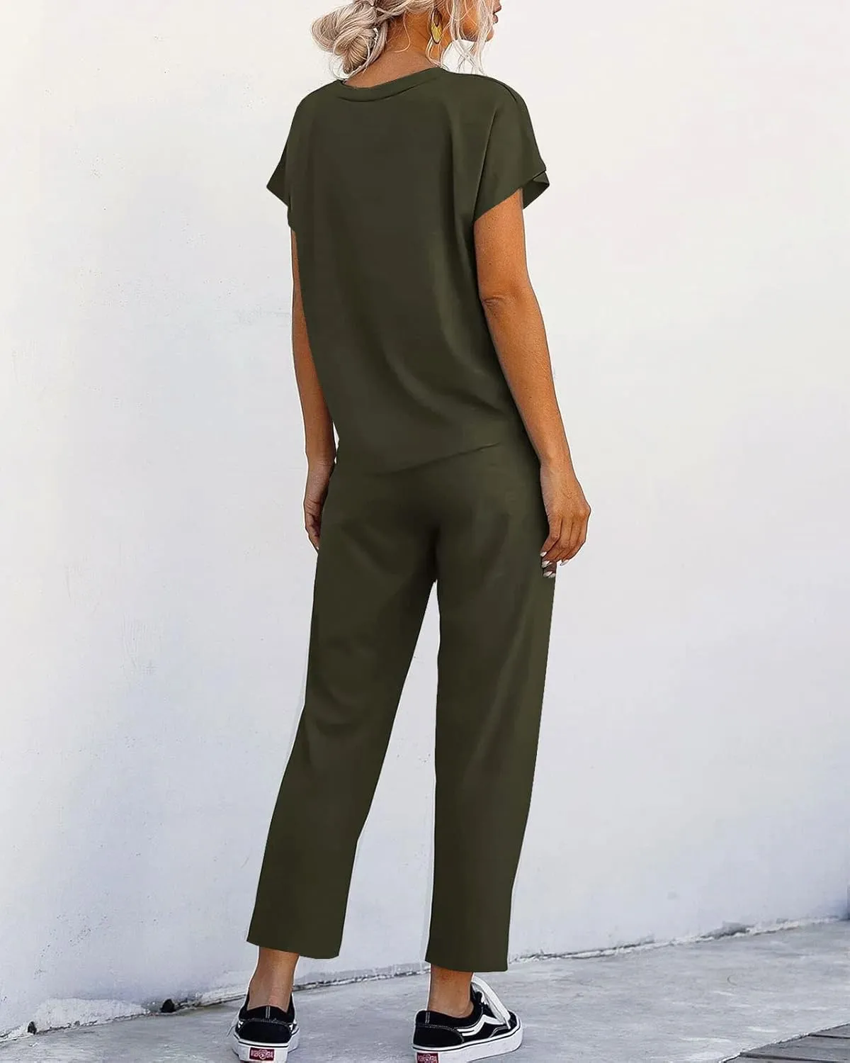 Eurivicy Women's 2 Piece Outfits Sets Casual Short Sleeve Crewneck T-Shirts and Pocketed Jogger Pants Summer Tracksuit Set