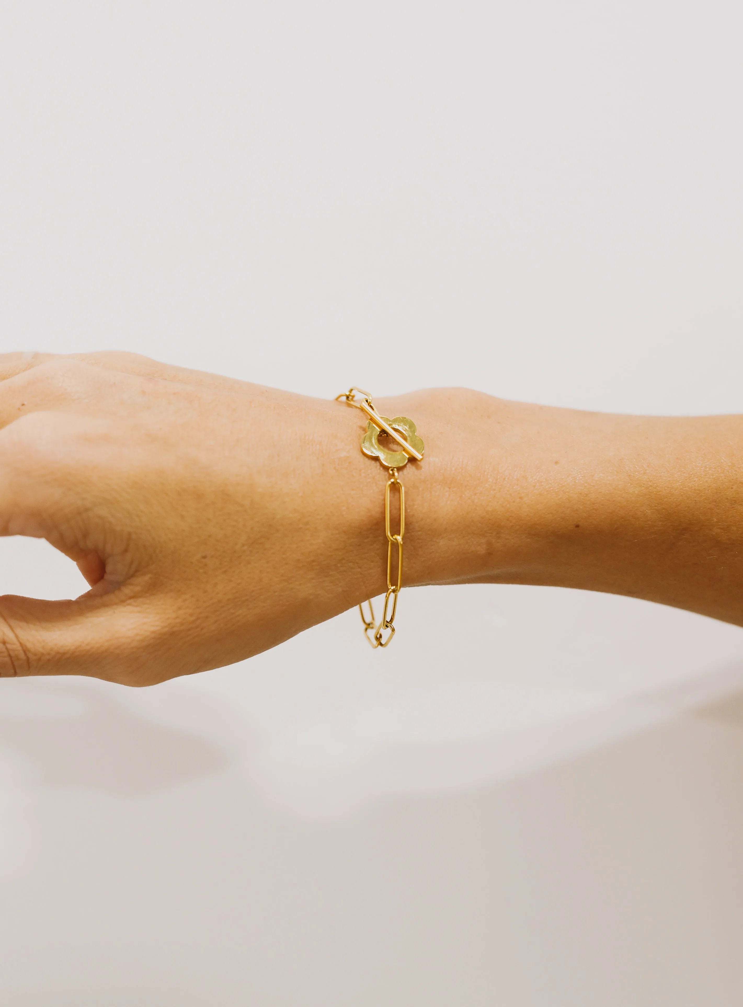 Front Clasp Flower Link Bracelet
