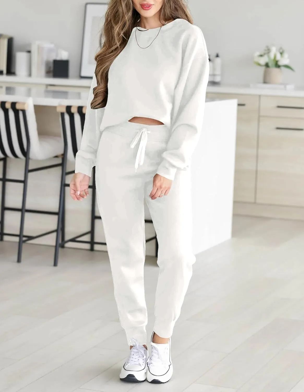 HBQ Sweatsuits For Women Sets 2 Piece Outfits Crewneck Sweatshirts Pullover Tops And Jogger Pants Tracksuits Lounge Set