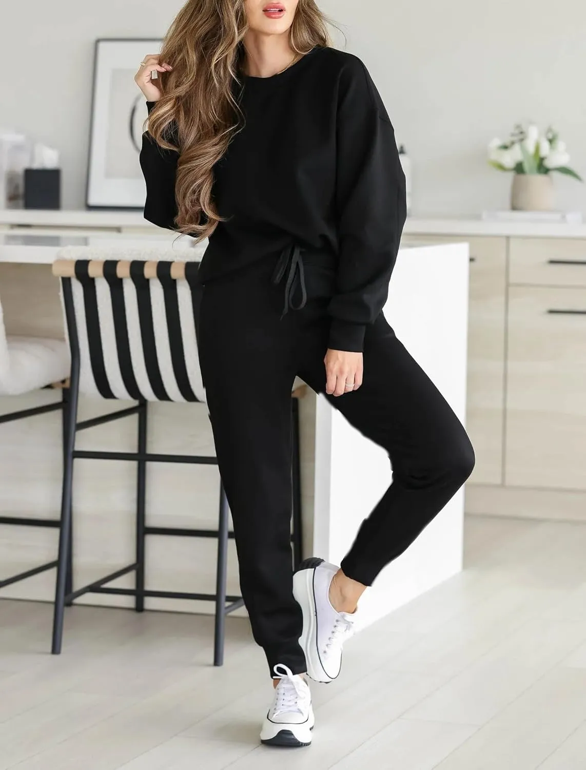 HBQ Sweatsuits For Women Sets 2 Piece Outfits Crewneck Sweatshirts Pullover Tops And Jogger Pants Tracksuits Lounge Set