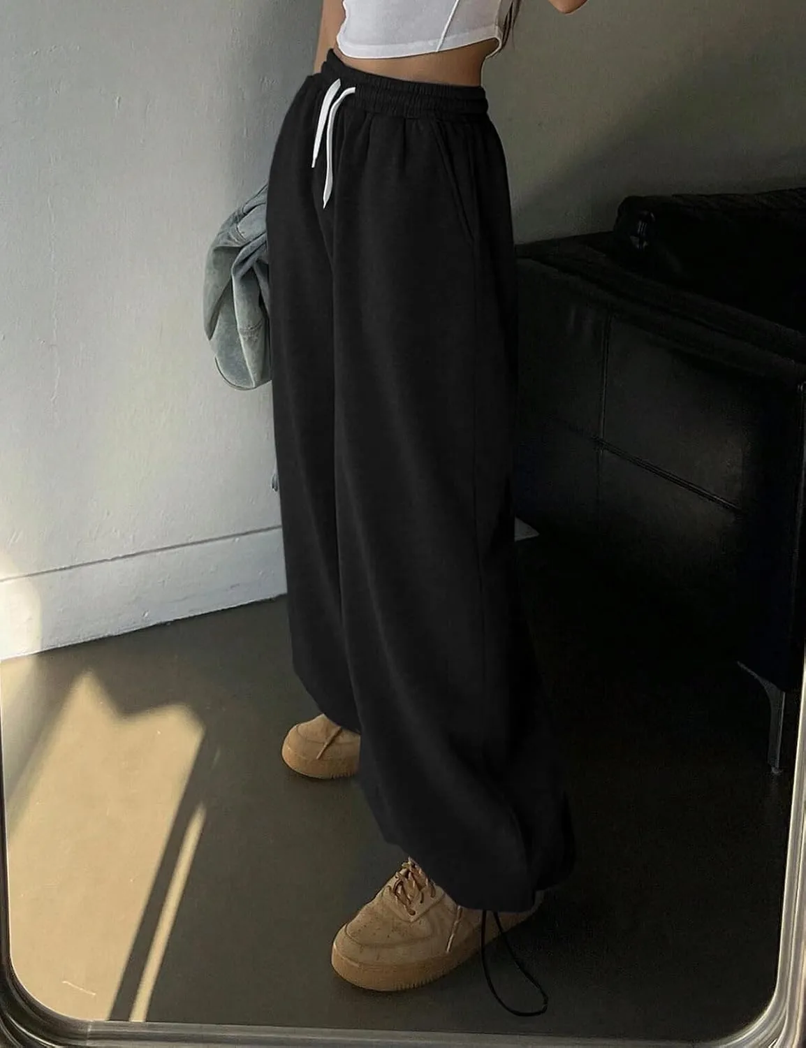 HeSaYep Fleece Lined Sweatpants for Women Winter Warm Wide Leg Drawstring Cuffs Baggy Sweat Pants with Pockets