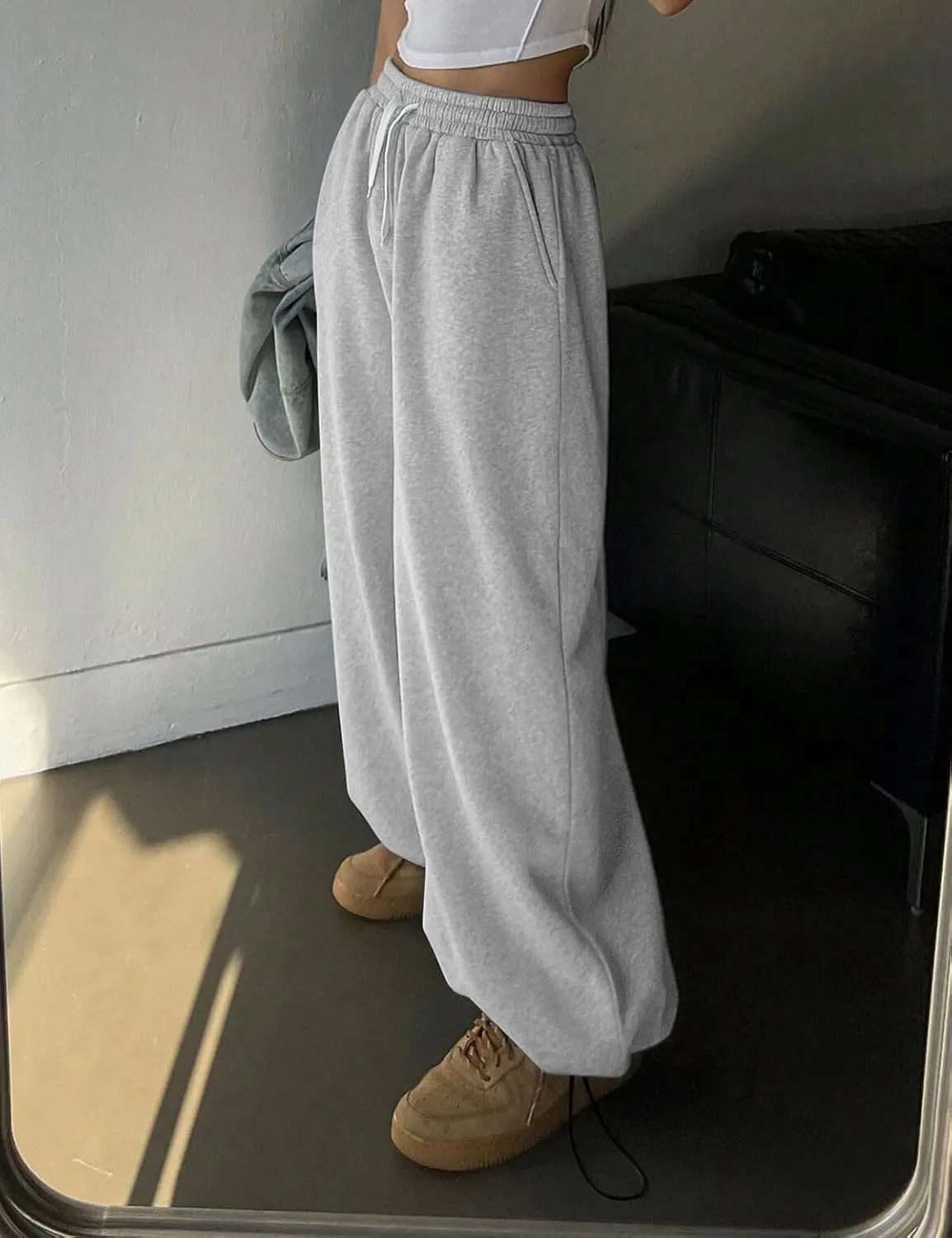 HeSaYep Fleece Lined Sweatpants for Women Winter Warm Wide Leg Drawstring Cuffs Baggy Sweat Pants with Pockets