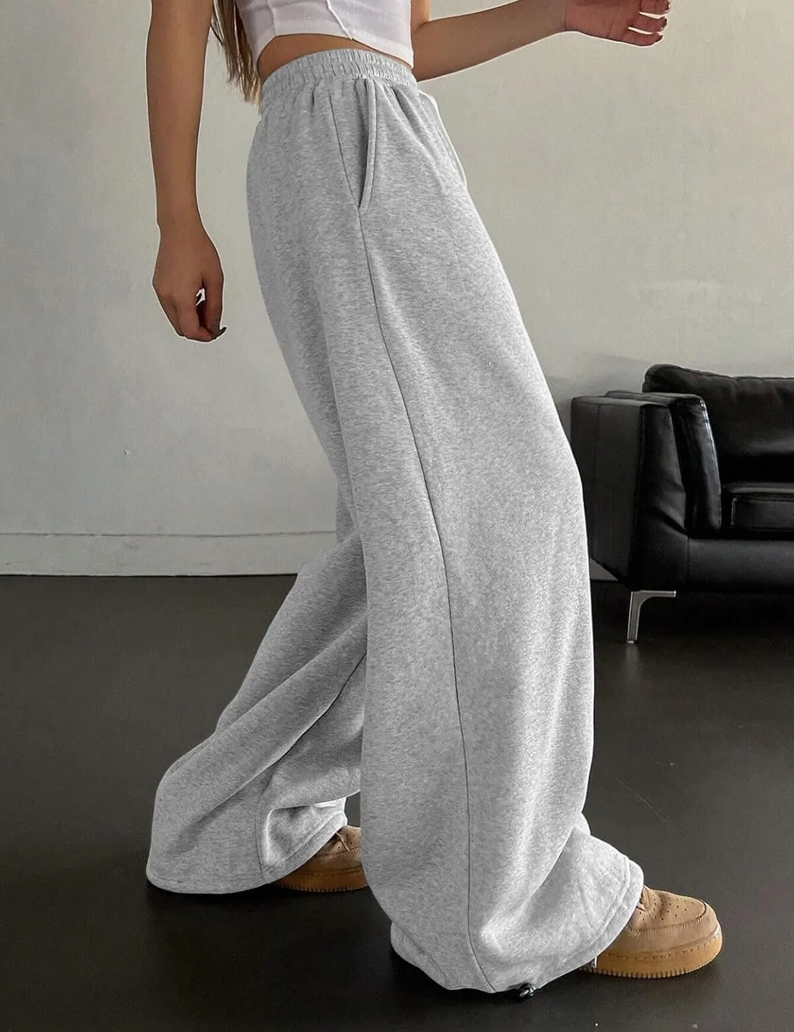 HeSaYep Fleece Lined Sweatpants for Women Winter Warm Wide Leg Drawstring Cuffs Baggy Sweat Pants with Pockets