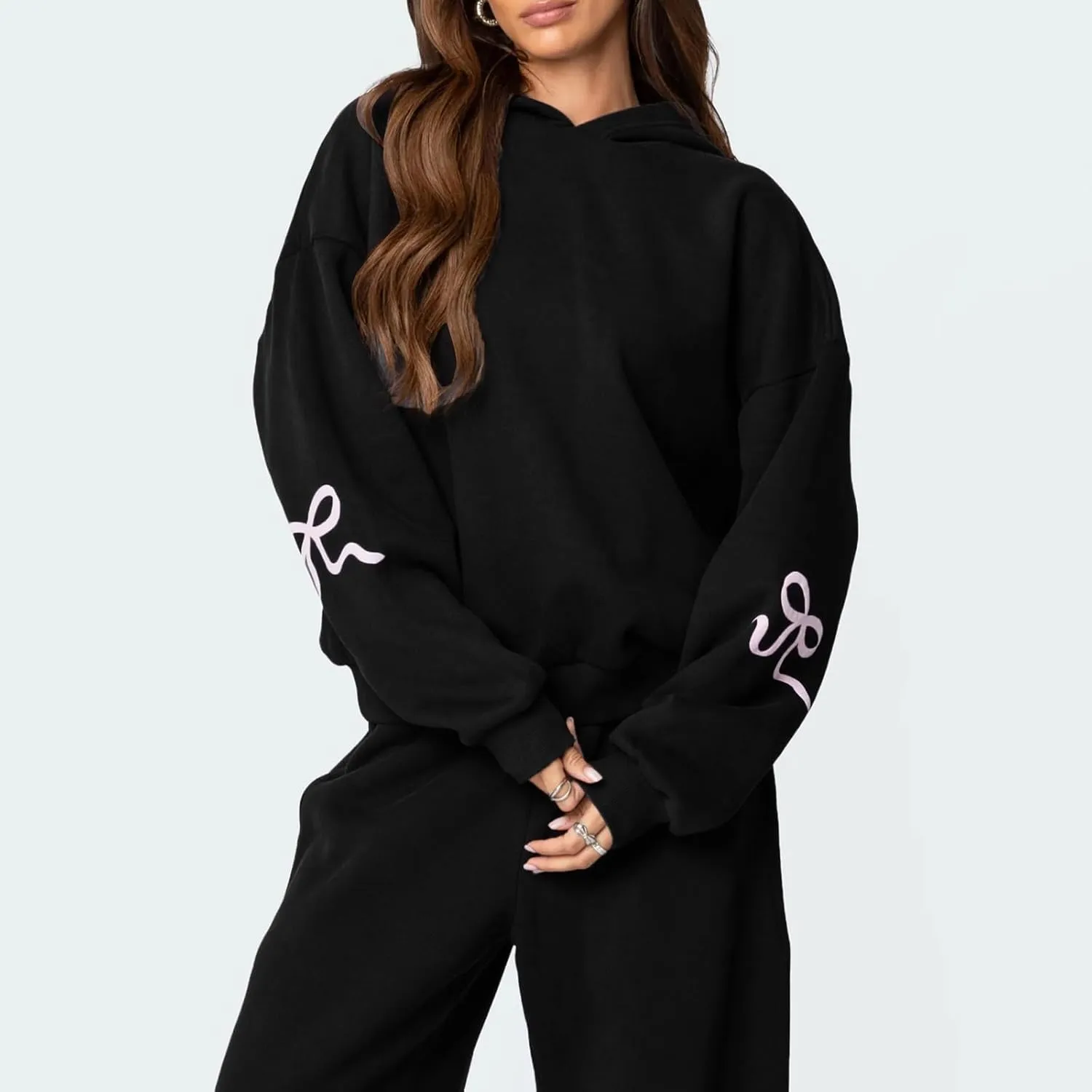 Karwuiio Women Bow Print 2 Piece Outfits Long Sleeve Oversized Sweatshirt Hoodie Wide Leg Sweatpants Set Sweatsuits