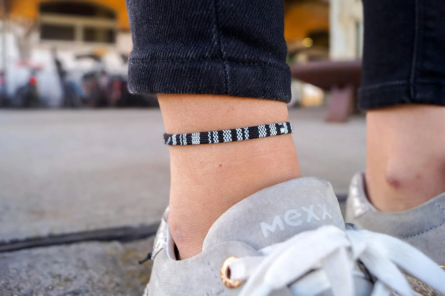 Made by Nami Surfer Anklet for Men and Women Waterproof and Adjustable Surfer Ankle Bracelet String Ankle Bracelet Beach Accessory for Ethnic Hippie Style (Black)
