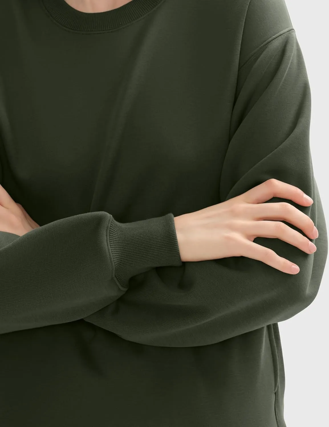 PUMIEY Women's Oversized Sweatshirts Fleece Crew Neck Hoodies with Pockets Long Sleeve Pullover Tops Three-No Collection