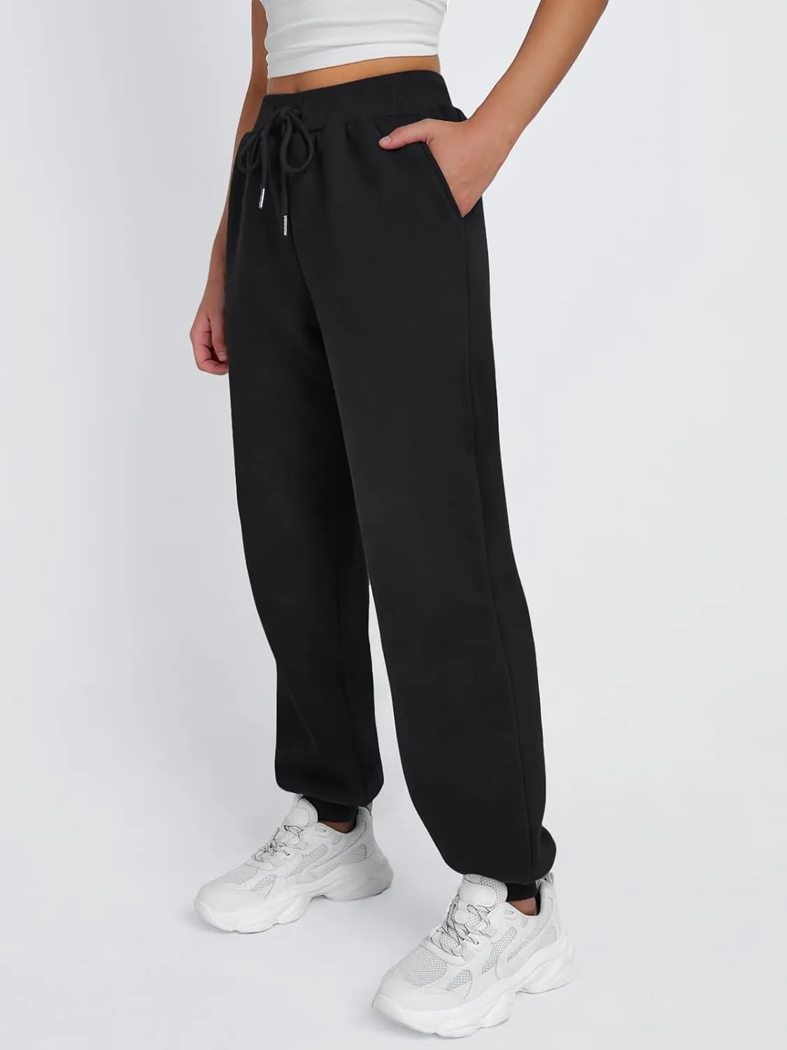 Trendy Queen Sweatpants Women Winter Fleece Lined Clothes Jogger Pants with Pockets Fall Fashion Outfits