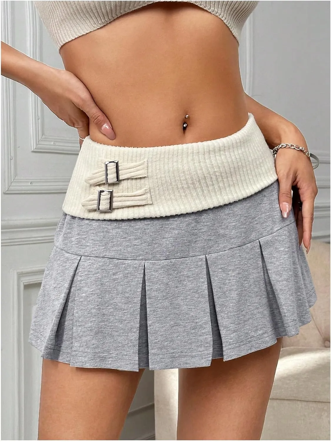 WDIRARA Women's Low Waist Color Block Pleated Skirt Contrast Sweater Trendy Y2k Mini Skirt