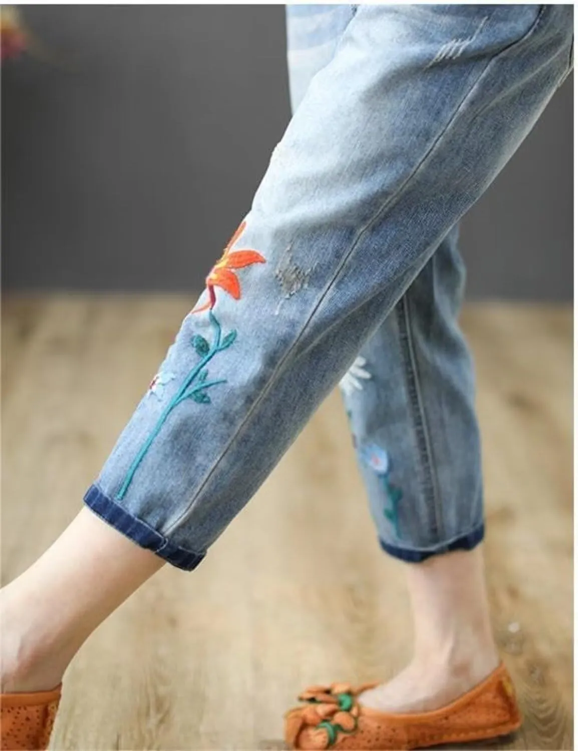 Womens Casual Loose Cropped Denim Jeans Elastic Waist Drawstring Floral Embroidered Capri Jeans Harem Denim Pants
